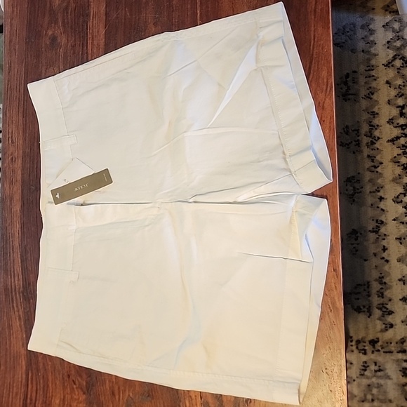J.CREW womens Chino shorts size 6 - Picture 1 of 7